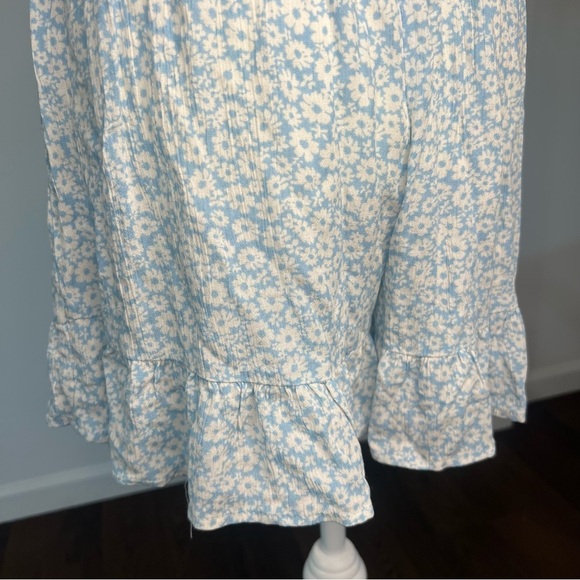 Rewind Blue Floral Romper - Picture 5 of 6